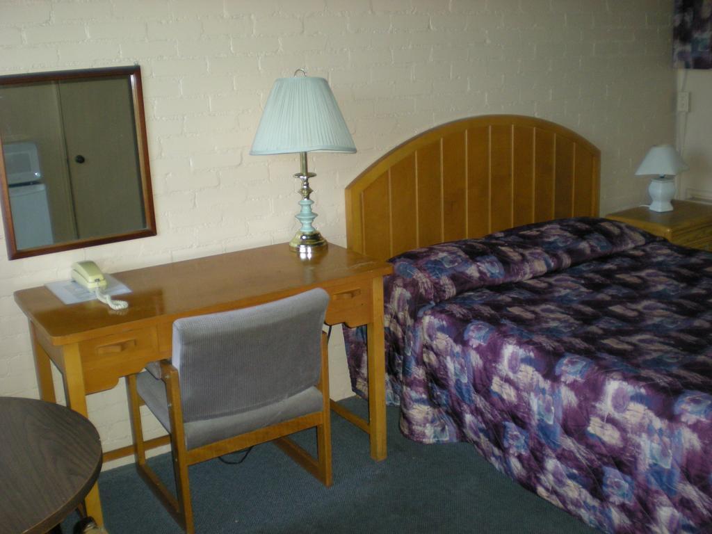 Motel Seigneurie De Vaudreuil エクステリア 写真
